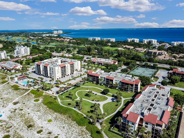 Seaplace real estate: market trends and insights