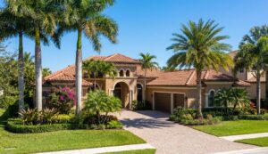 Who covers title fees in venice?