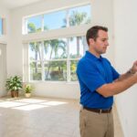 Who pays the appraisal fee when selling a house in florida?